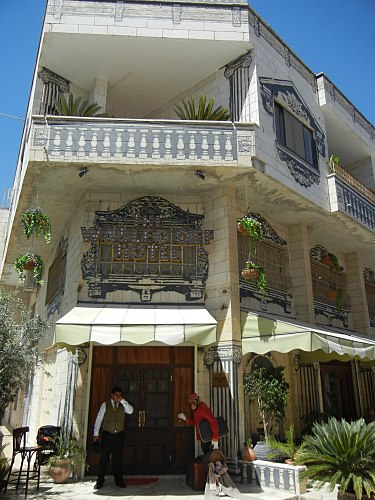 世界一眺めの悪いホテル　バンクシーの絵