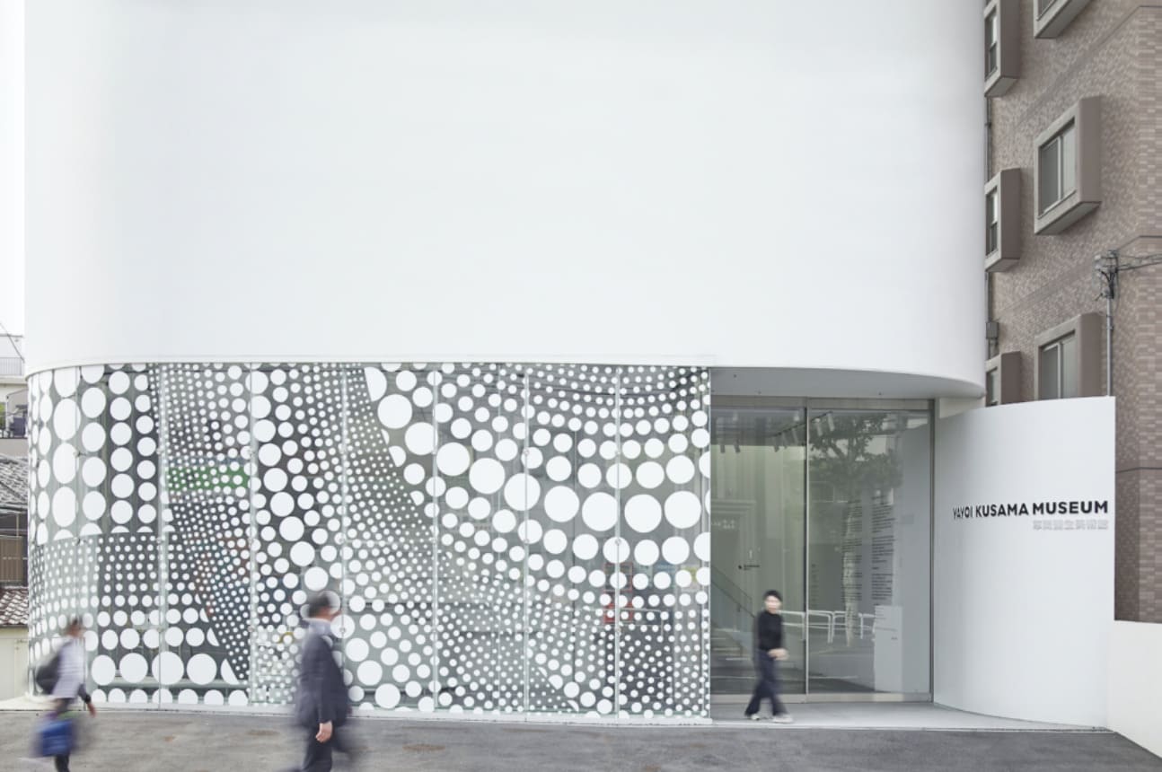 草間彌生の作品を見れる　草間彌生美術館
