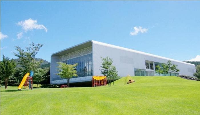 草間彌生の作品を見れる　鹿児島県霧島アートの森