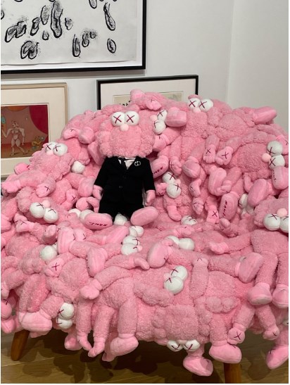 カウズ展の作品