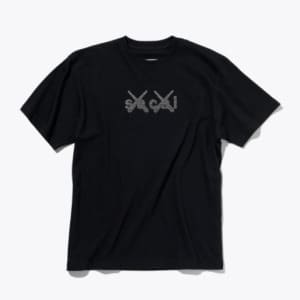 カウズ　展　グッズ　tシャツ