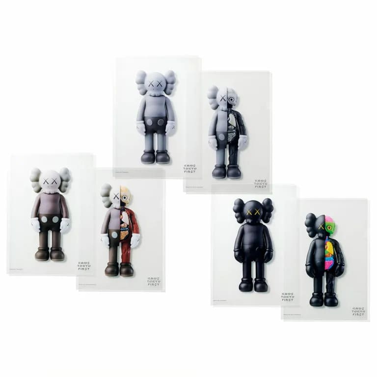 カウズ　展　グッズ　クリアファイル