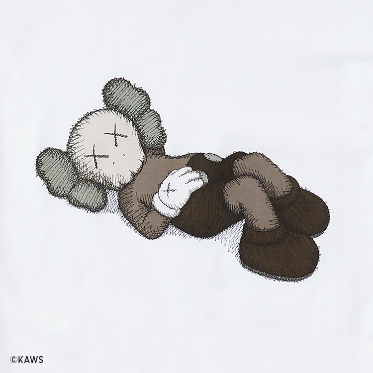 kaws ユニクロ